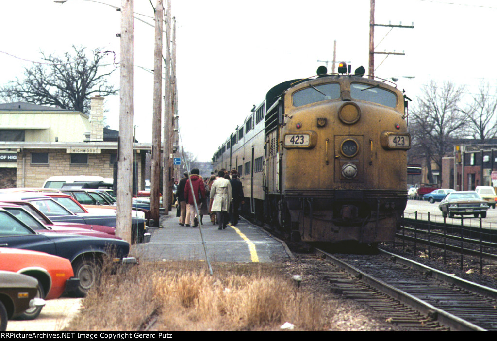 e/b RTA Train